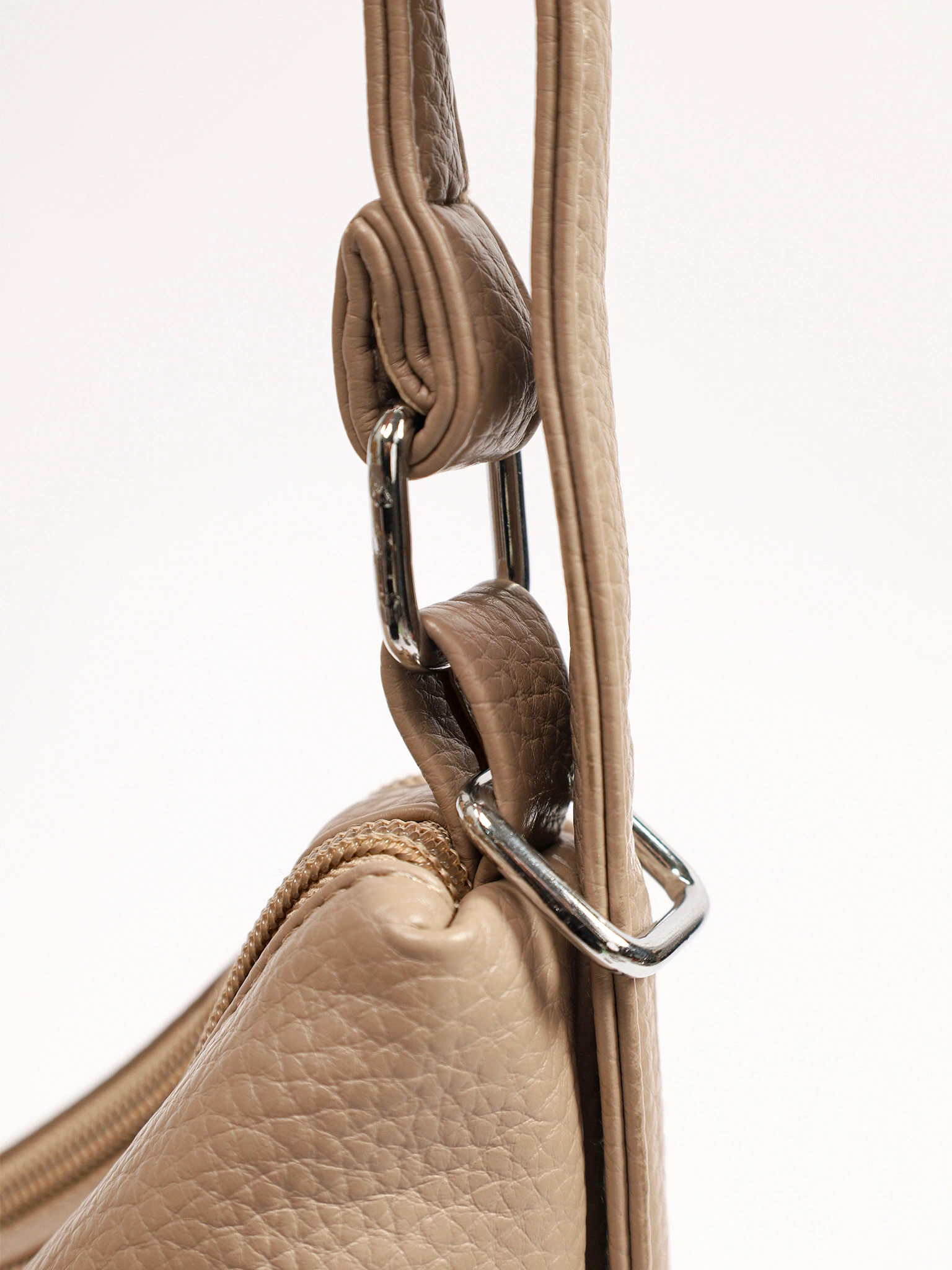 Сумка-шоппер  с регулируемыми ручками, откидным карманом и цепочкой в ассортименте